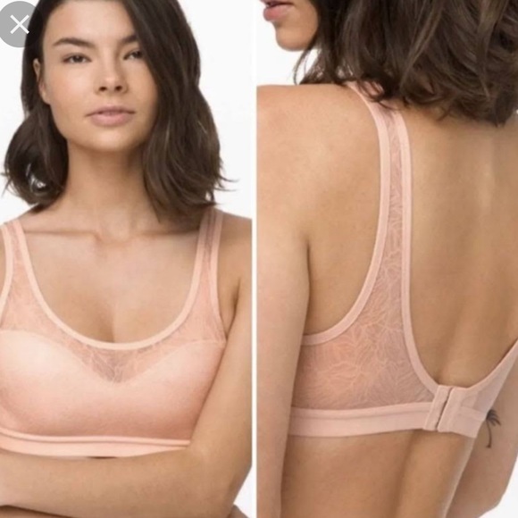 lululemon athletica Other - Lululemon Shadow mesh leaf bra S light pink womens euc